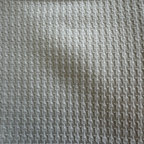 White House Black Market Textured White Pencil Skirt - Picture 2 of 7